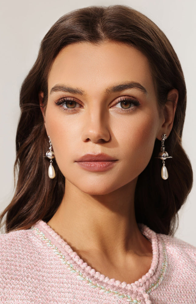 Sada İnci ve Taş Detaylı Küpe