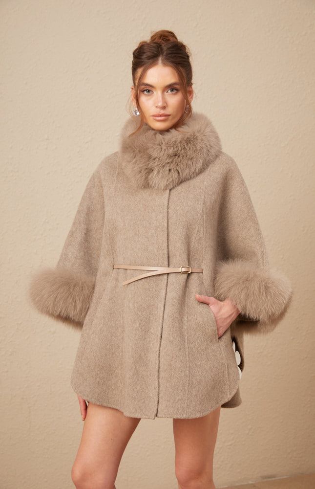 Chloris Yünlü Kürk Kuşaklı Kapüşonlu Kaban