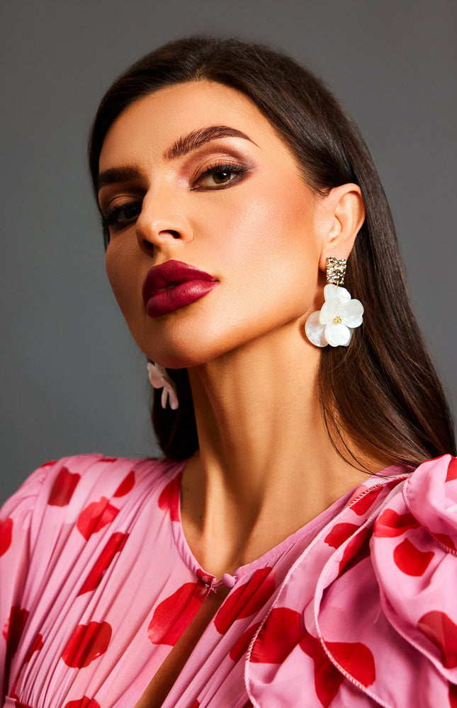 Rezene Çiçek Desenli Geometrik Küpeler