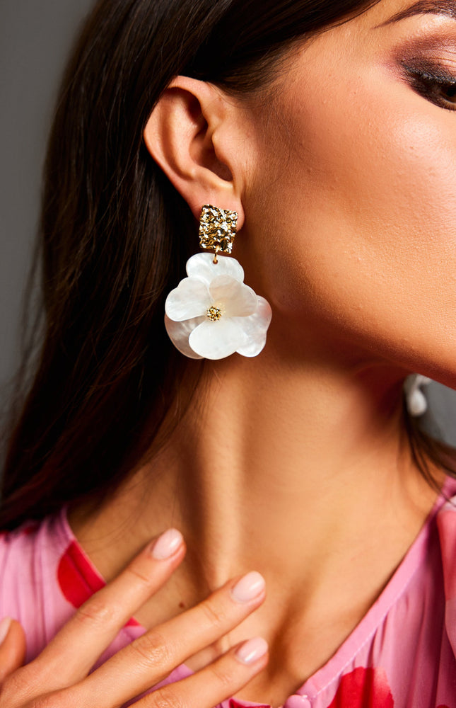 Rezene Çiçek Desenli Geometrik Küpeler