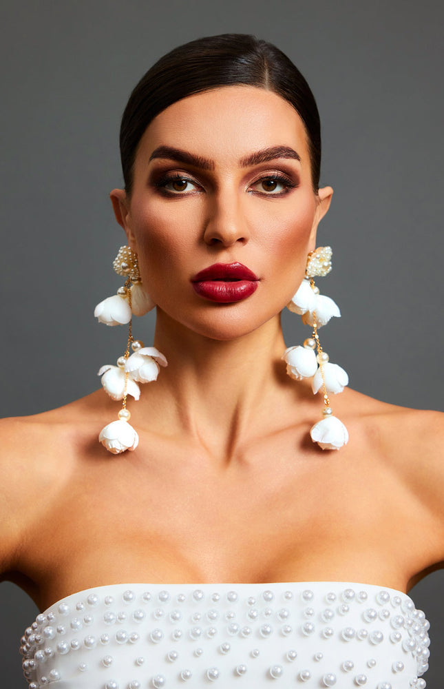 Lita Çiçek ve İnci Püsküllü Uzun Küpeler