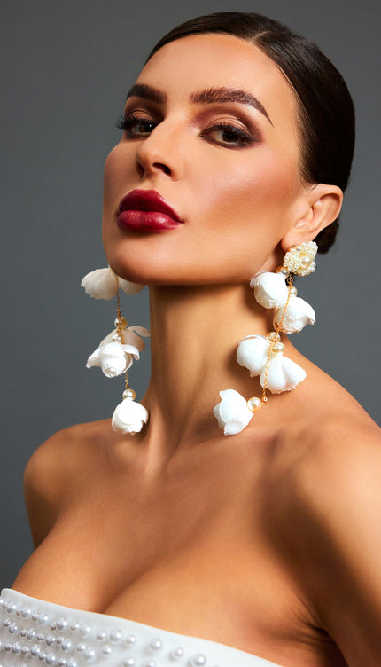 Lita Çiçek ve İnci Püsküllü Uzun Küpeler