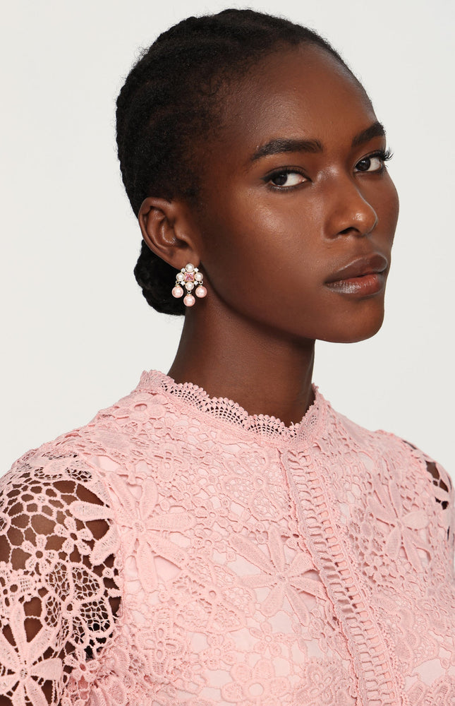 Villy İnci ve Taş Detaylı Küpeler