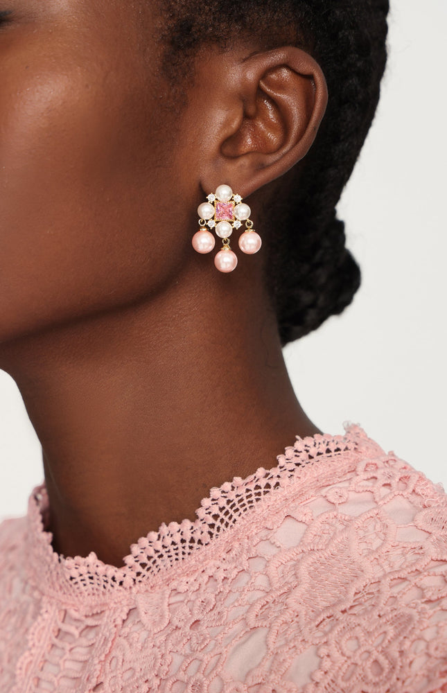 Villy İnci ve Taş Detaylı Küpeler