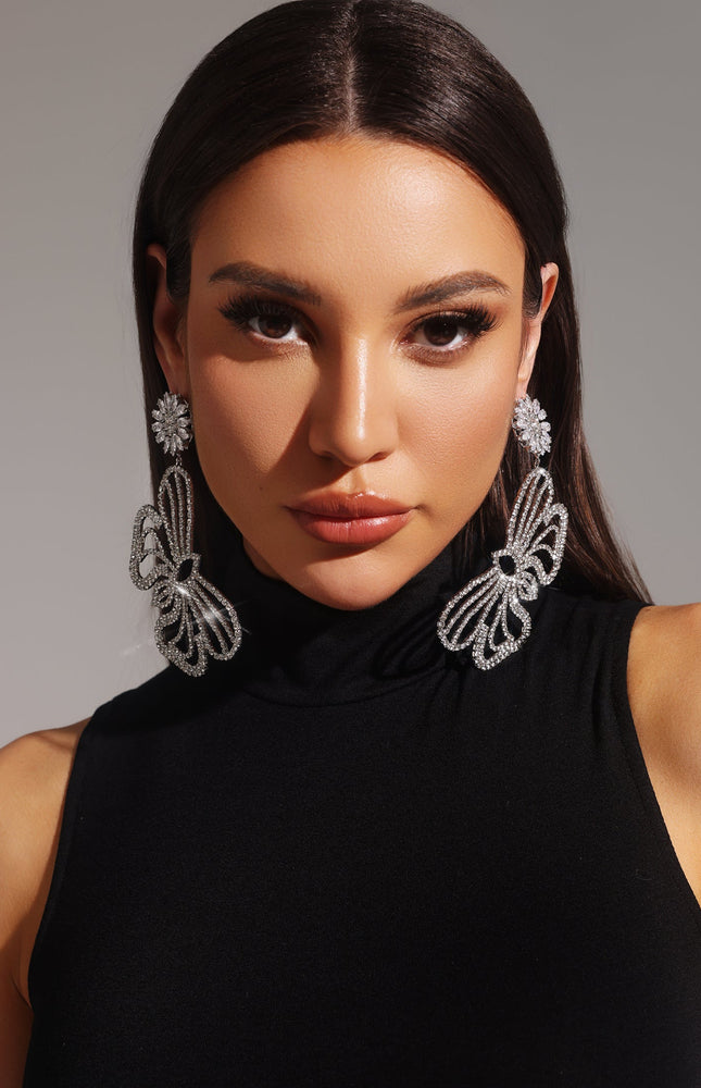 Kaia Kelebek Taş Detaylı Küpe