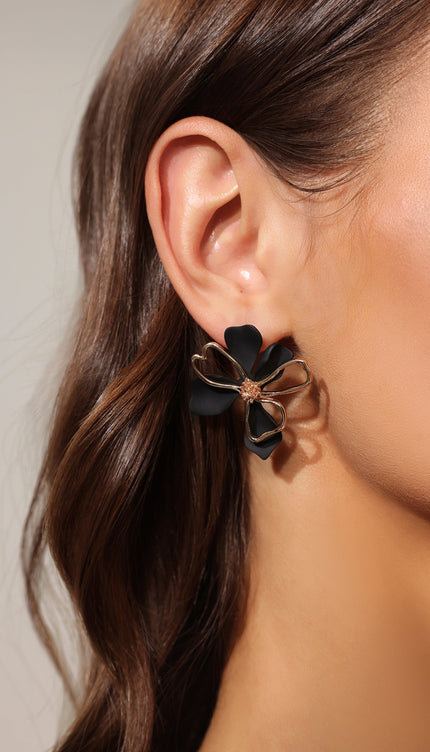 Kivi Çiçekli Metal Küpe