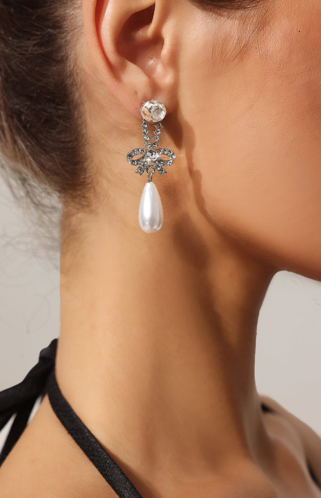 Roline İnci ve Taş Detaylı Fiyonk Küpeler