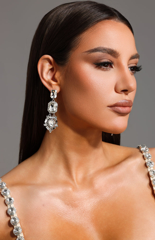 Lyla Taş Detaylı Kare Büyük Küpeler