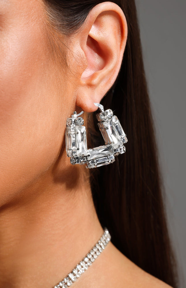 Yako Kare Kesim Taşlı Küpeler