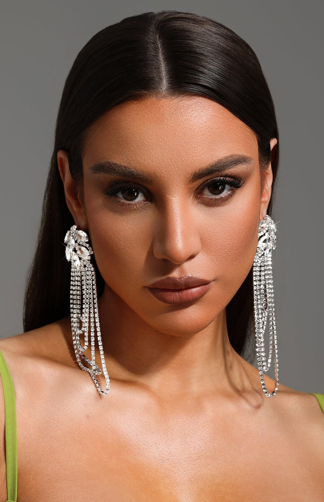 Glenora Taş Detaylı Püsküllü Küpeler