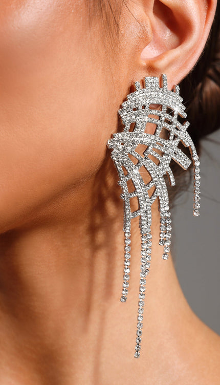 Kori File Detaylı Püskül Küpeler