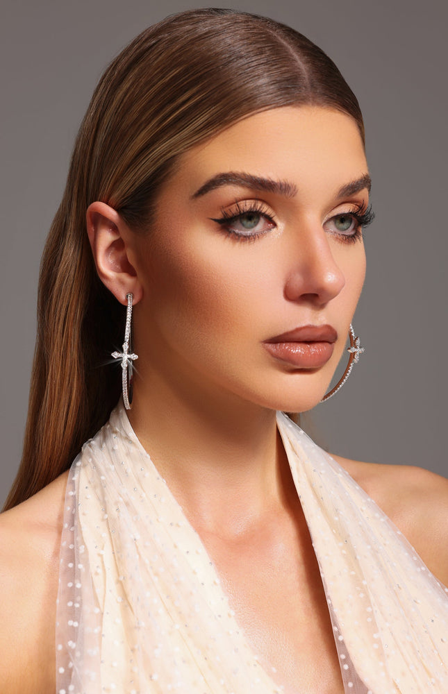 Tatlı Taş Detaylı Daire Küpeler