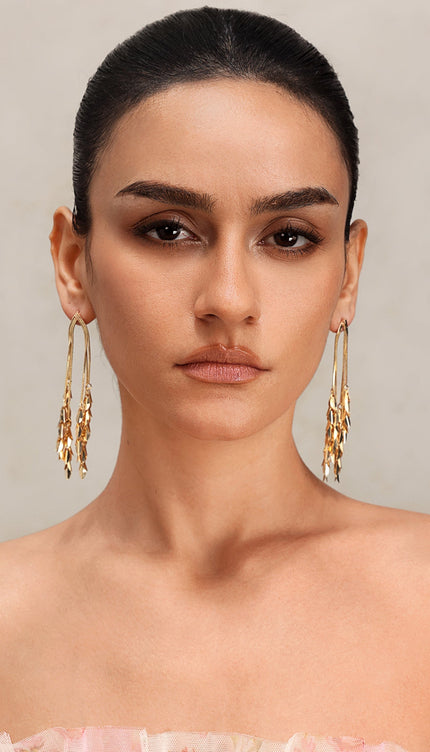 Valema Yaprak Detaylı Püsküllü Küpeler