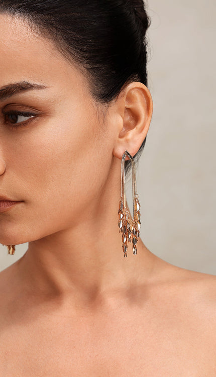 Valema Yaprak Detaylı Püsküllü Küpeler