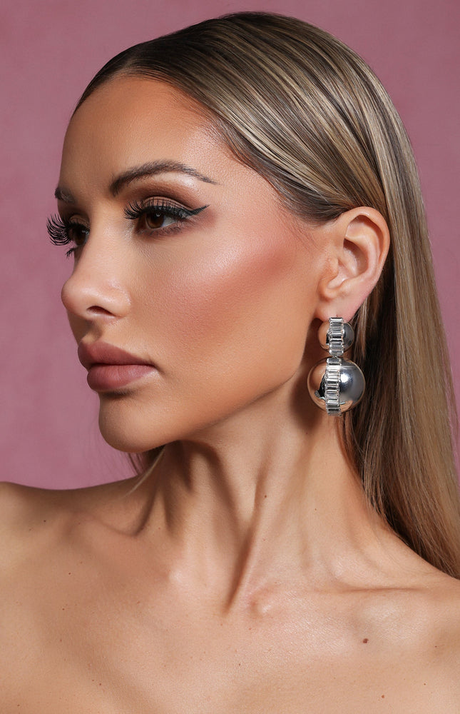 Çift Toplu Zarif Küpe