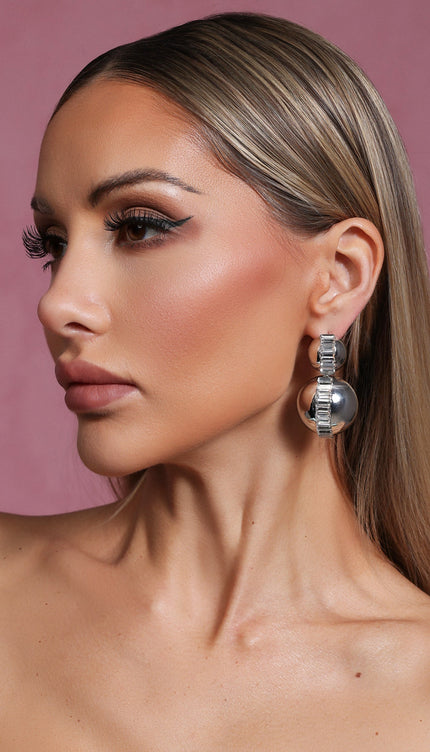 Çift Toplu Zarif Küpe