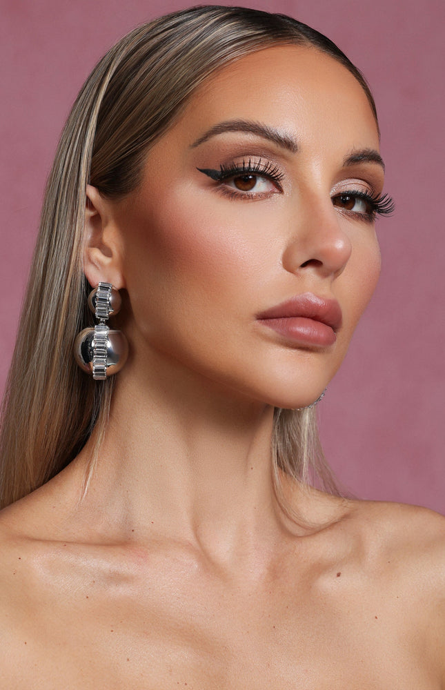 Çift Toplu Zarif Küpe