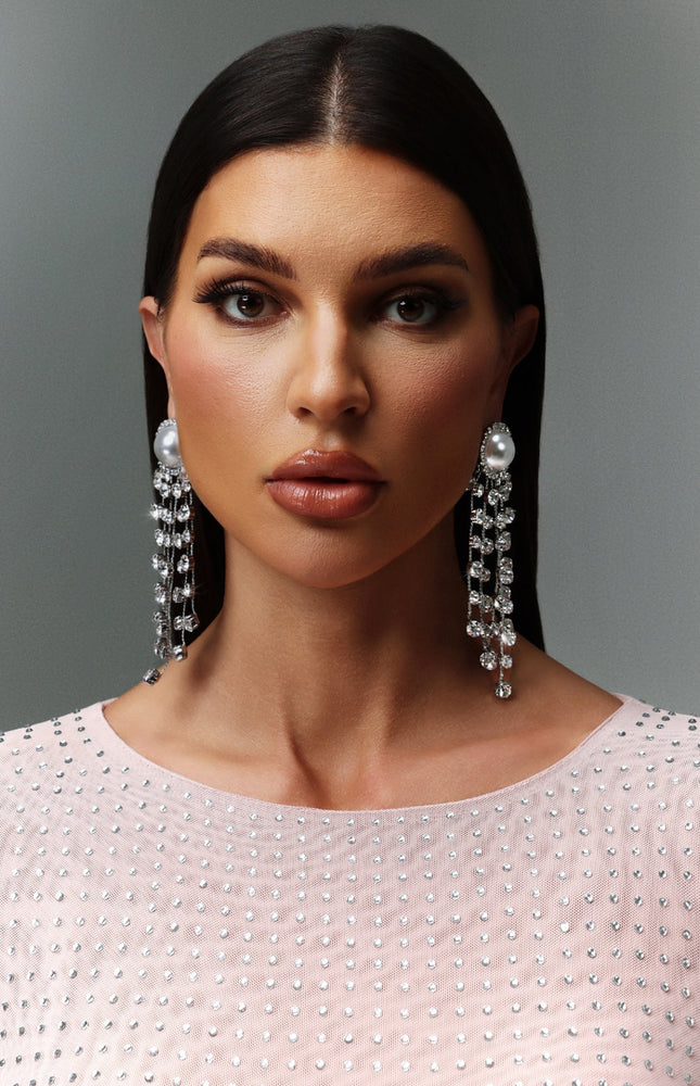 Lizbet İnci ve Taş Detaylı Püsküllü Küpeler