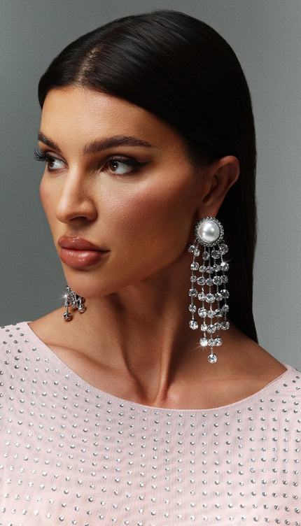 Lizbet İnci ve Taş Detaylı Püsküllü Küpeler