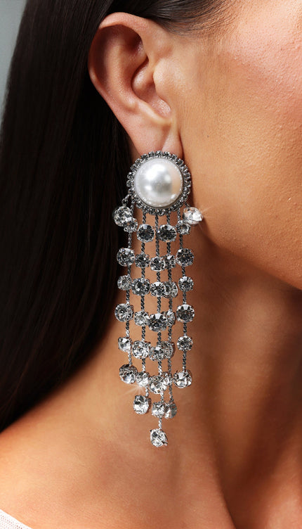 Lizbet İnci ve Taş Detaylı Püsküllü Küpeler