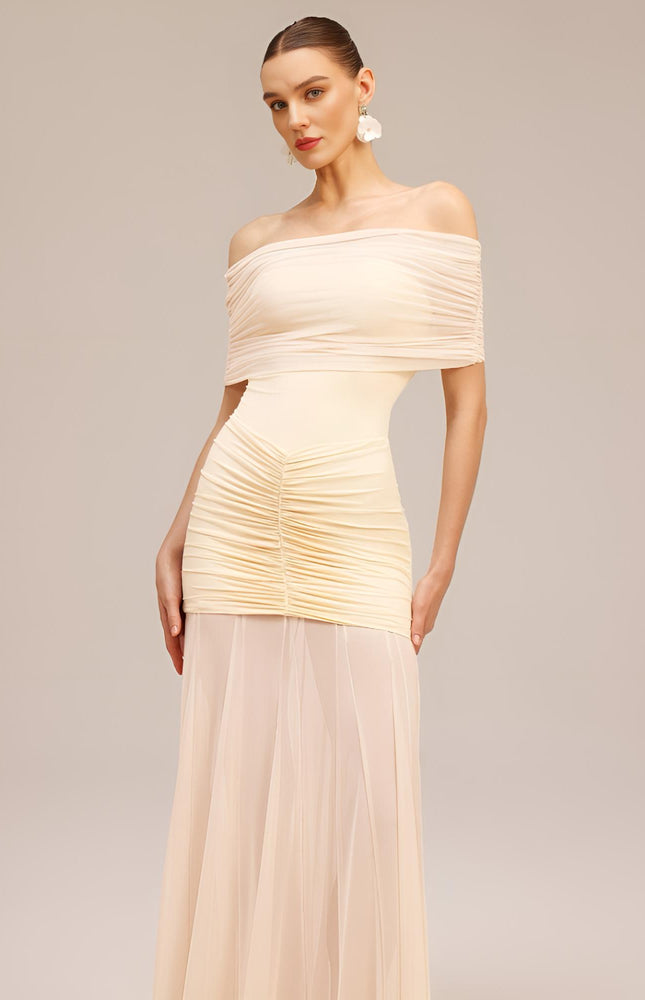 Omuz Açık Pileli Maksi Elbise