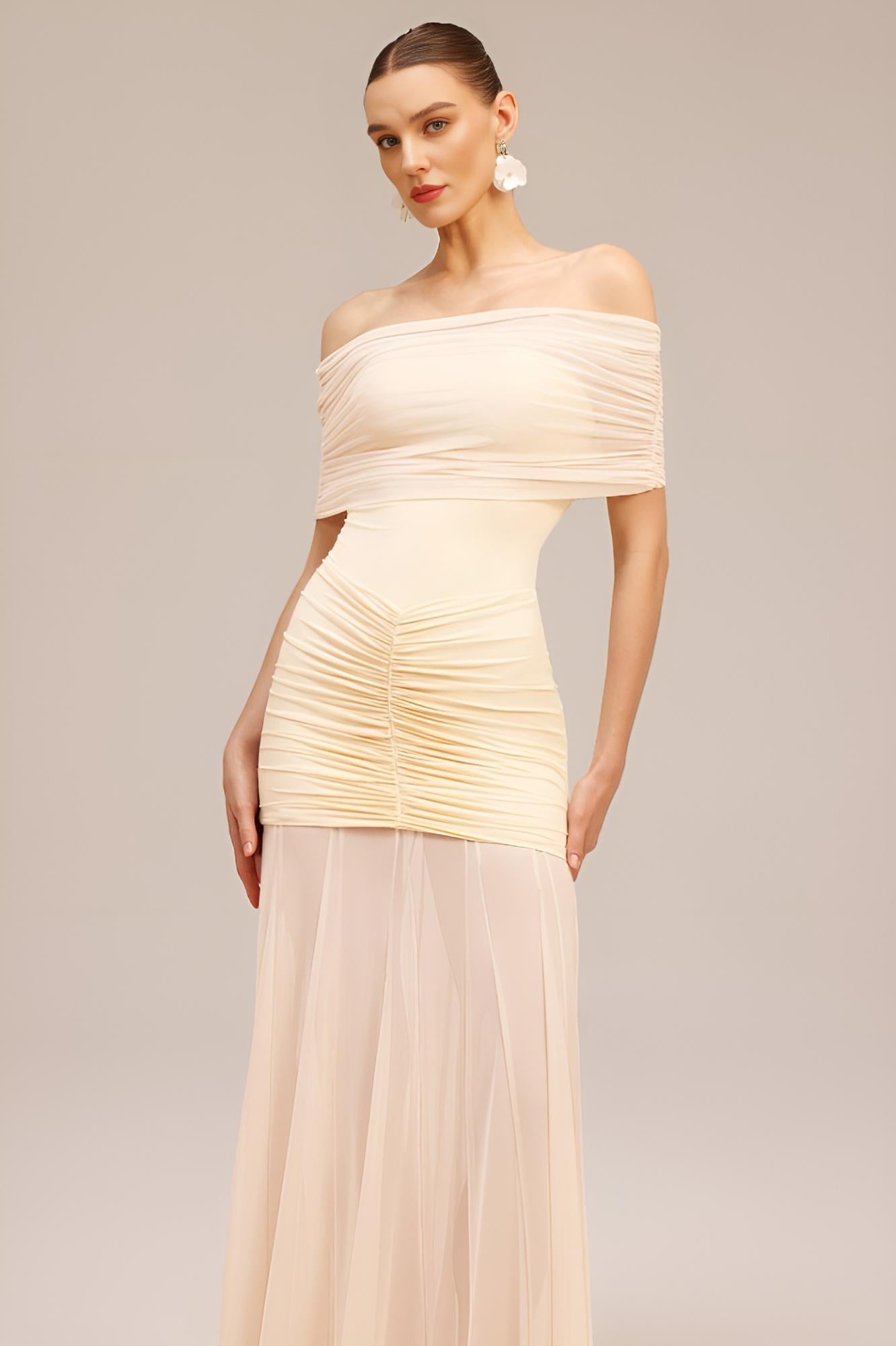 Omuz Açık Pileli Maksi Elbise