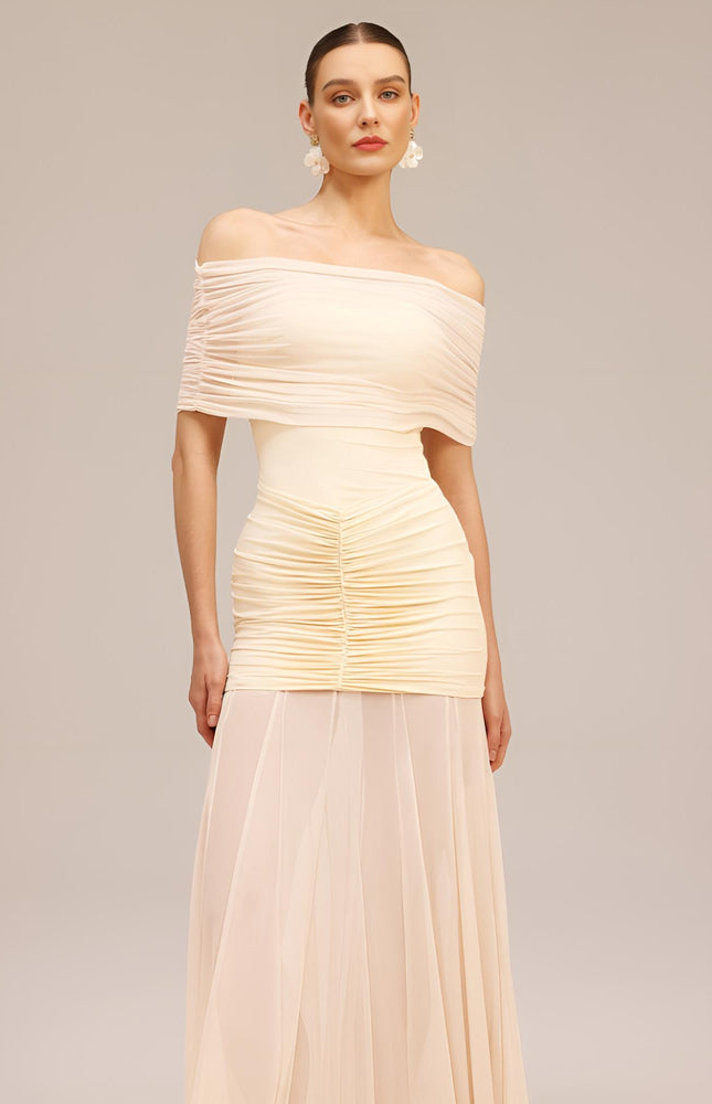 Omuz Açık Pileli Maksi Elbise