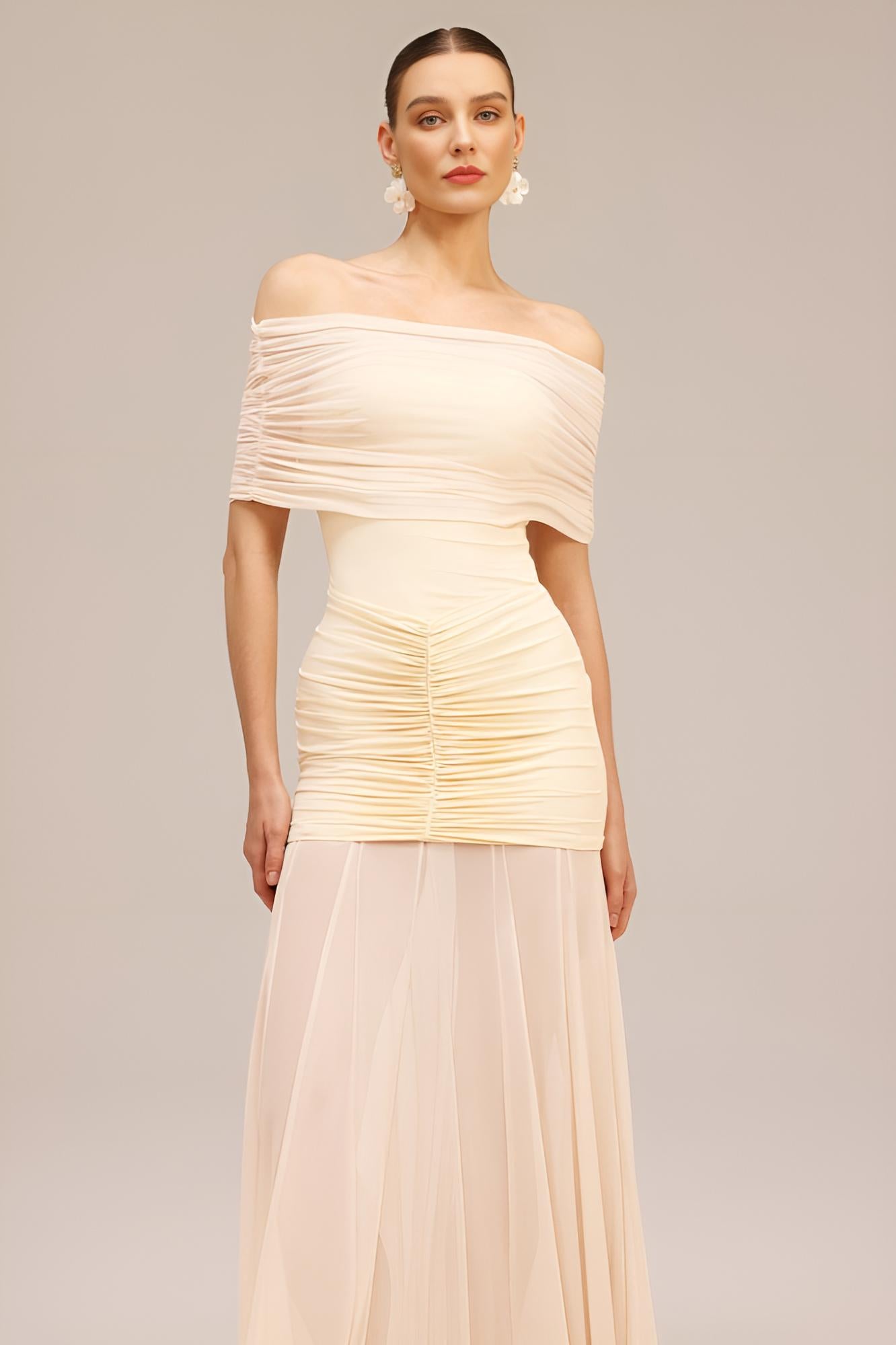 Omuz Açık Pileli Maksi Elbise