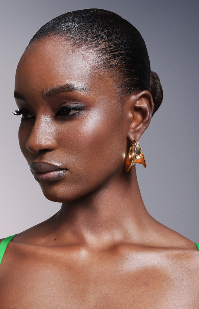 Maoma Metalik Kıvrım Küpe