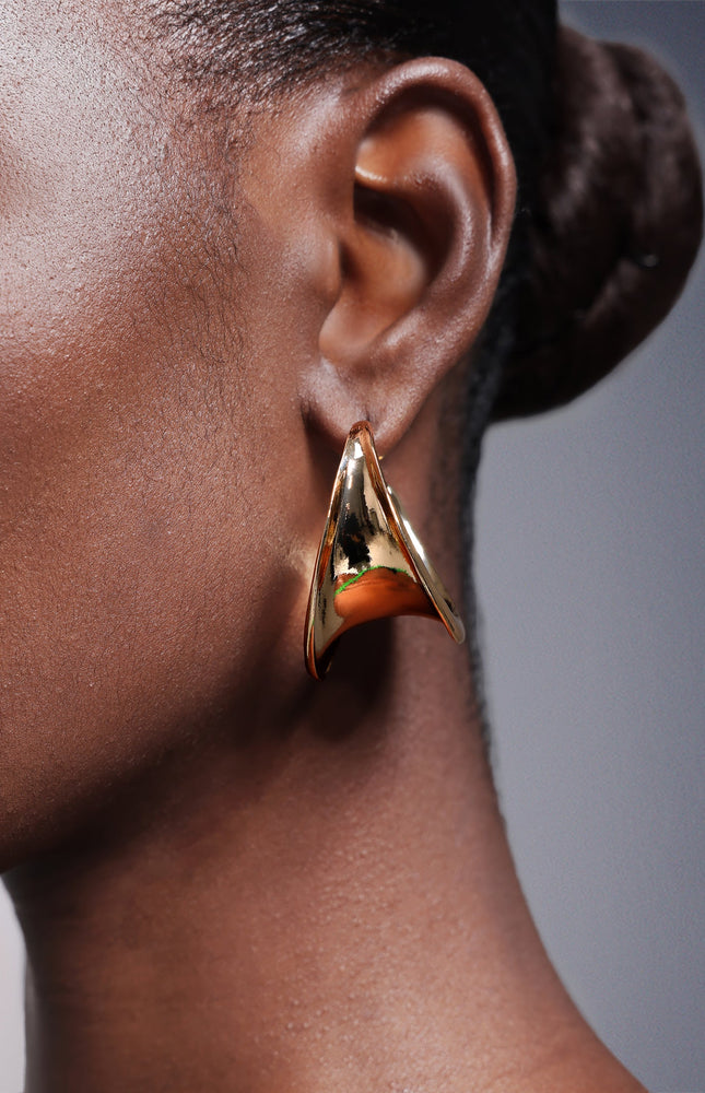 Maoma Metalik Kıvrım Küpe