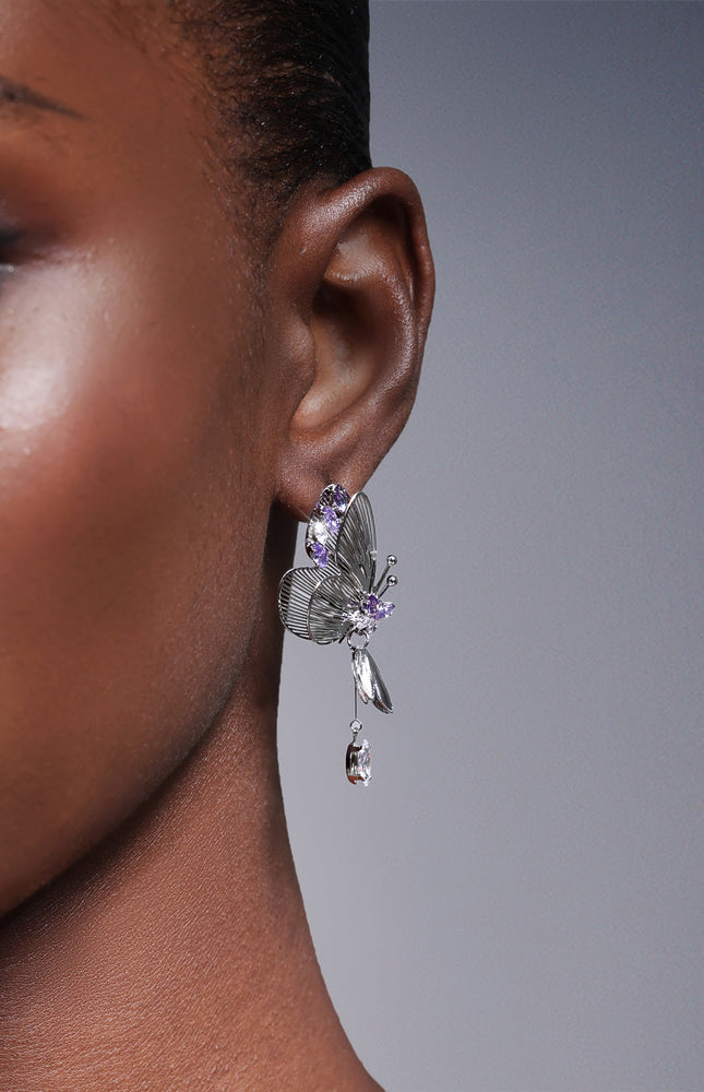 Kidia Kelebek Taş Detaylı Küpeler