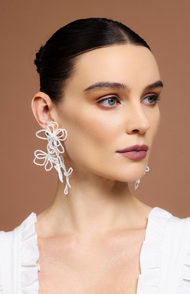 Naja İnci Çiçek Detaylı Küpeler