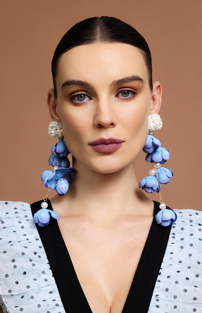 Delisy Çiçek ve İnci Püsküllü Küpe