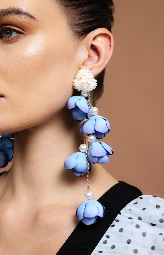 Delisy Çiçek ve İnci Püsküllü Küpe