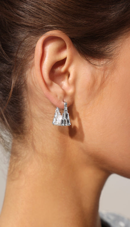 Delisy Taş ve İnci Detaylı Küpeler