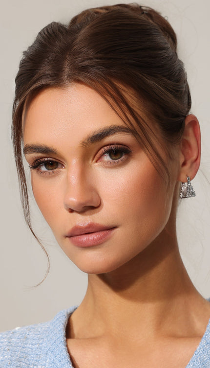 Delisy Taş ve İnci Detaylı Küpeler