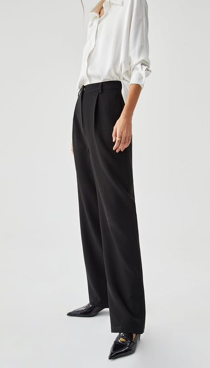 Düz Paça Pileli Pantolon