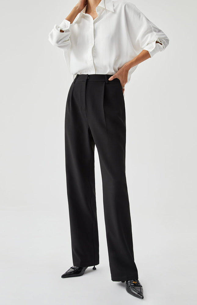 Düz Paça Pileli Pantolon