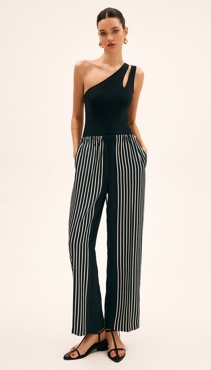 Tek Omuz Asimetrik Kesim Tek Parça Mayo