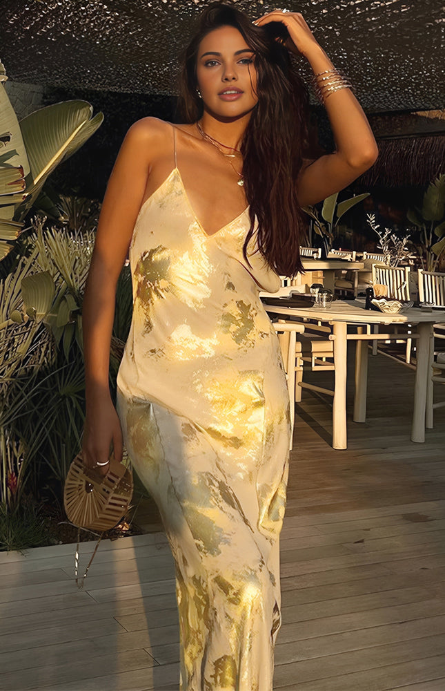 Metalik Desenli V Yaka Sırtı Açık Slip Uzun Elbise
