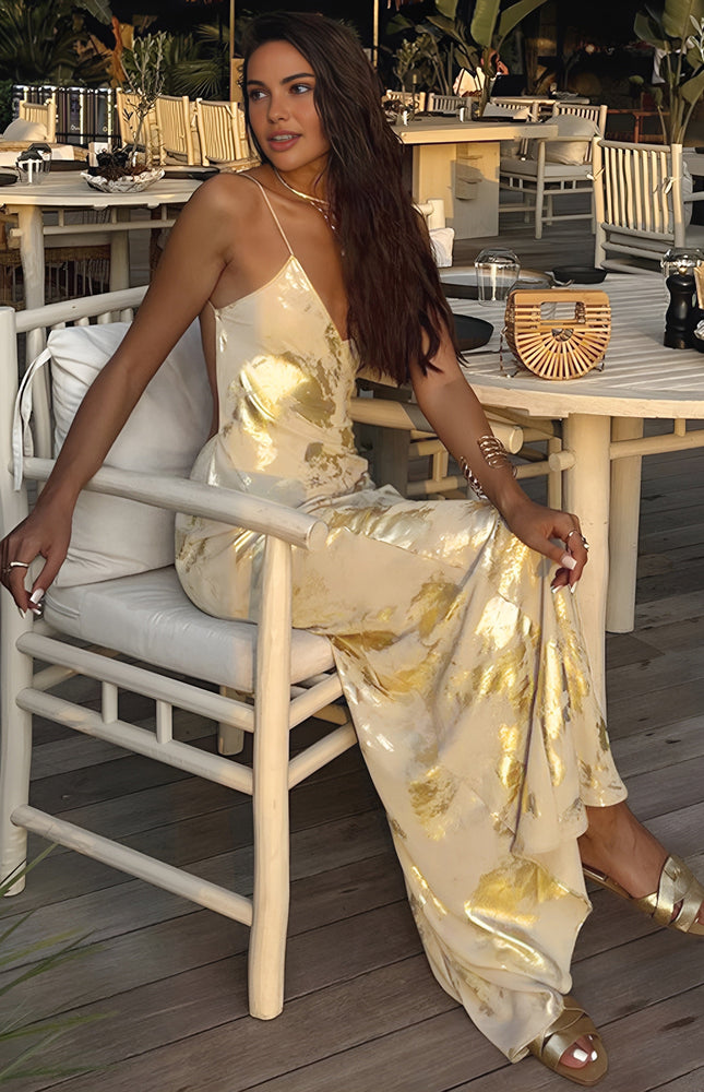 Metalik Desenli V Yaka Sırtı Açık Slip Uzun Elbise