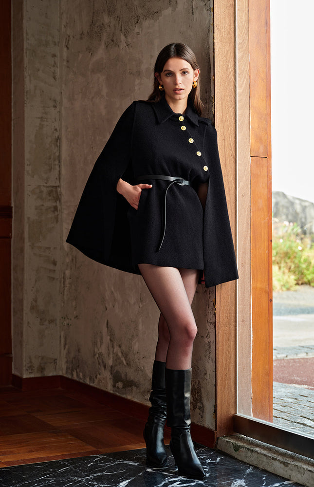 Altın Düğmeli Cepli Kemerli Pelerin