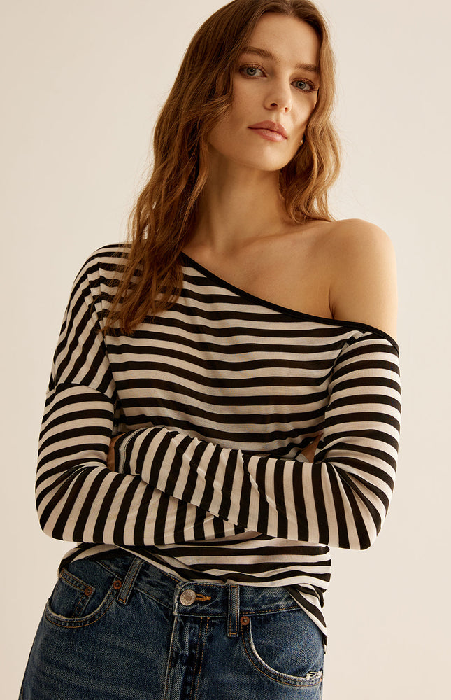 Asimetrik Yaka Çizgili Tişört