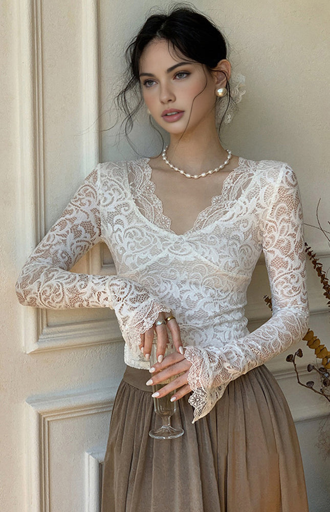 Volanlı Manşetli Dantel Tişört