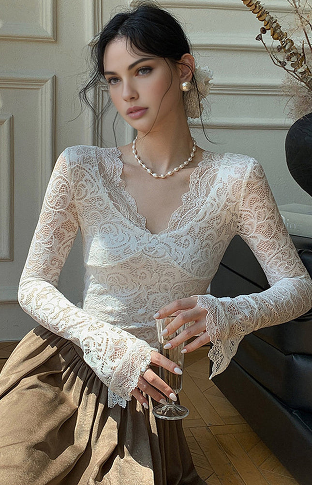 Volanlı Manşetli Dantel Tişört