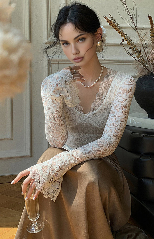 Volanlı Manşetli Dantel Tişört