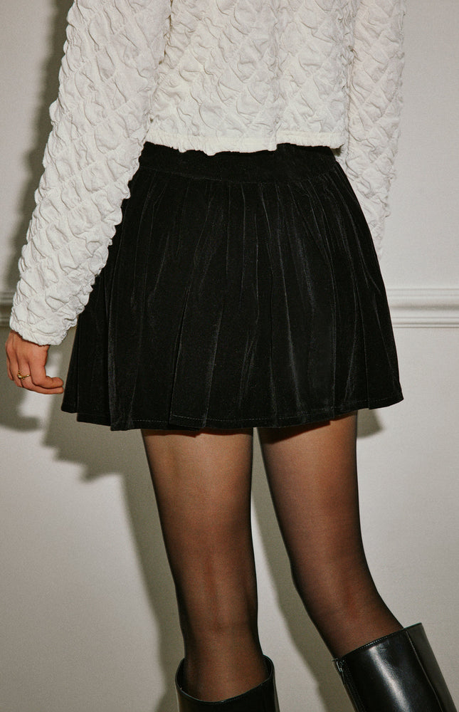 Şık Orta Bel Fırfıraklı Şemsiye Etek ile Zahmetsiz Şıklık