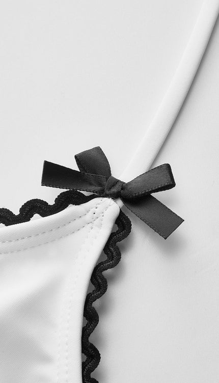 Göğüs Detaylı Fiyonklu Mayo