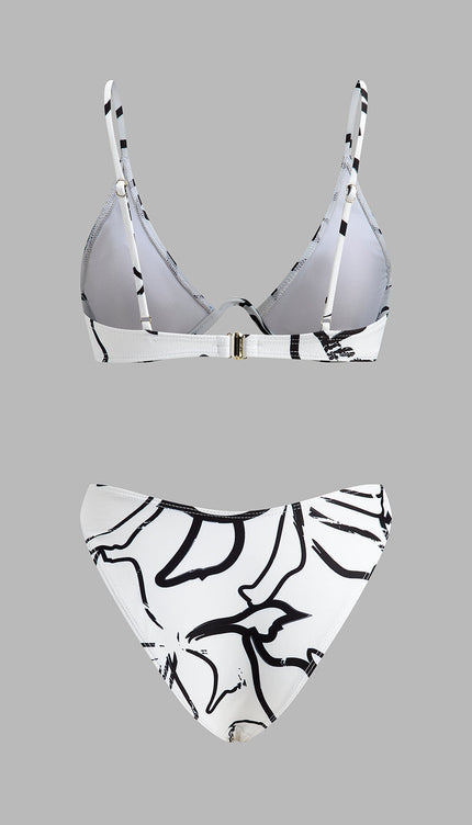 Üçgen Desenli Bikini Takımı