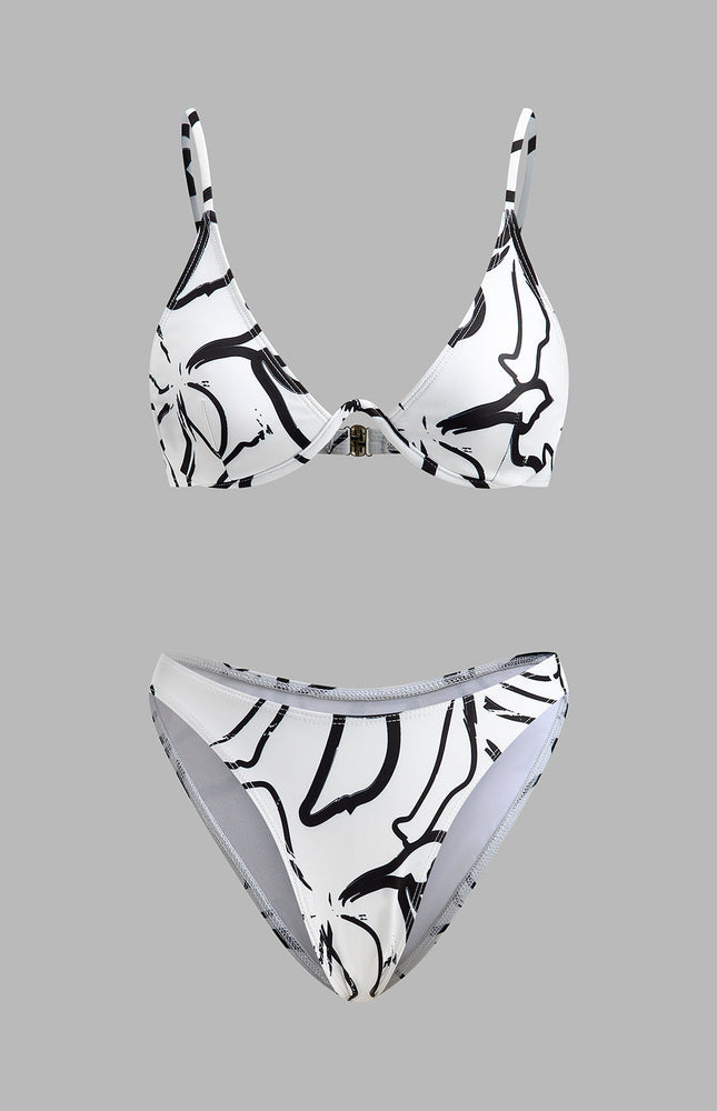 Üçgen Desenli Bikini Takımı